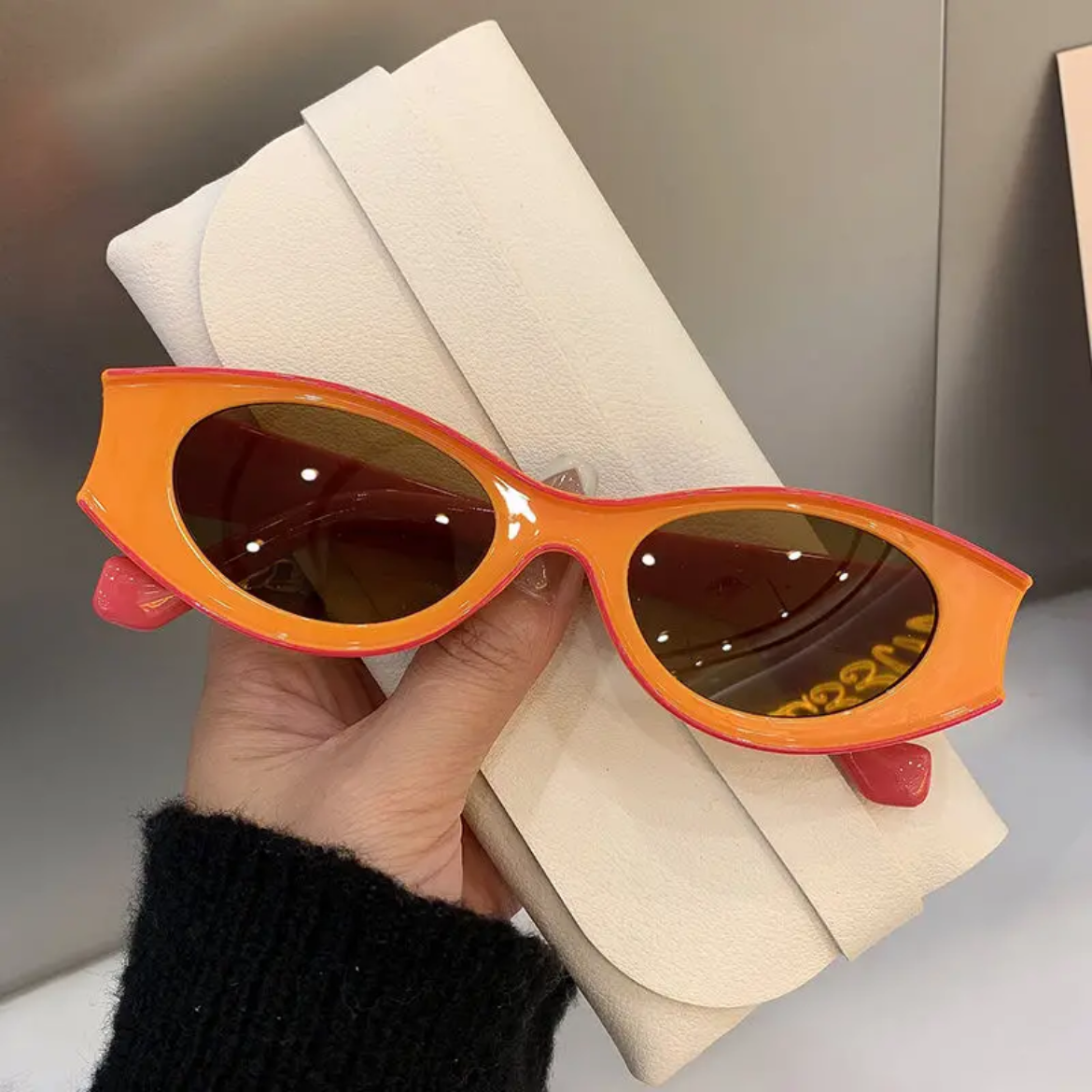 Vintage Punk Sunglasses for Women & Men - Retro Fashion Eyeglasses with PC Frame- UV 400