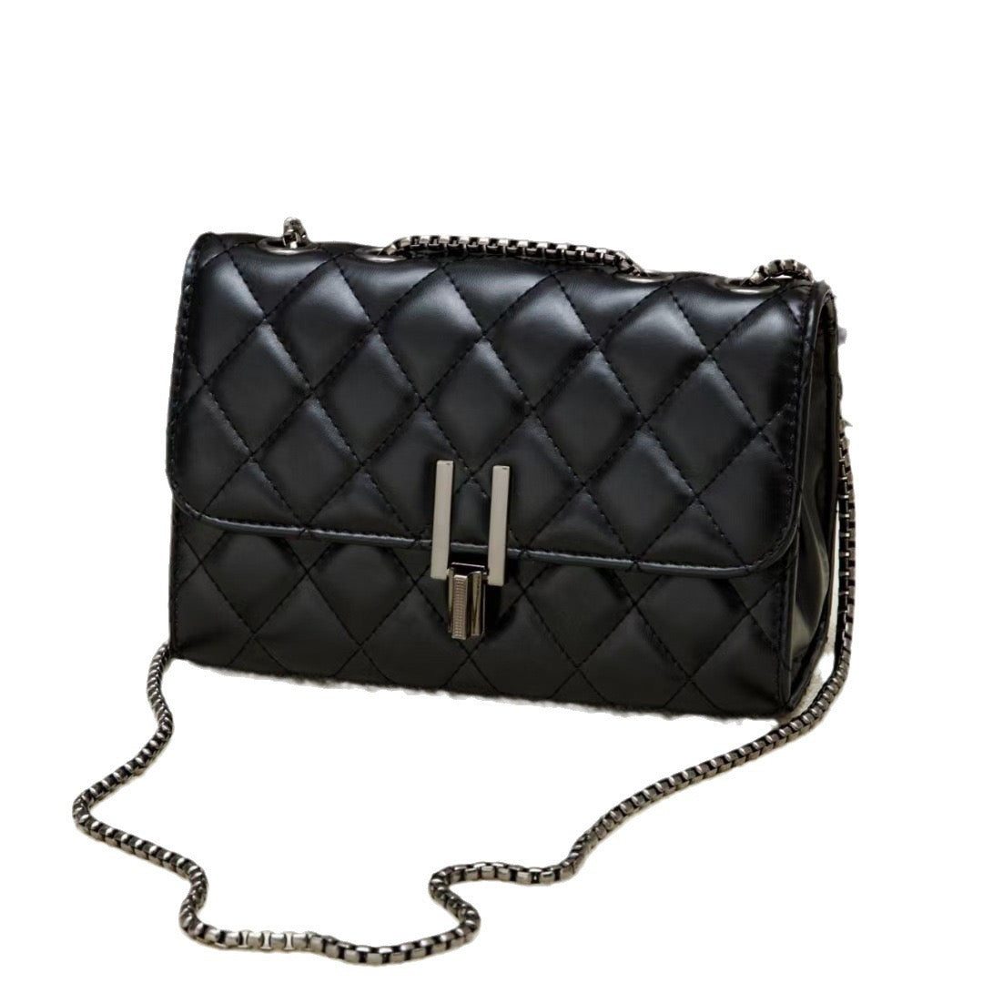 Naomi Quilted Crossbody Purse Shoulder Bag with Flap Handbag with Chain Strap Side Purse Black Evening Clutch For Women.