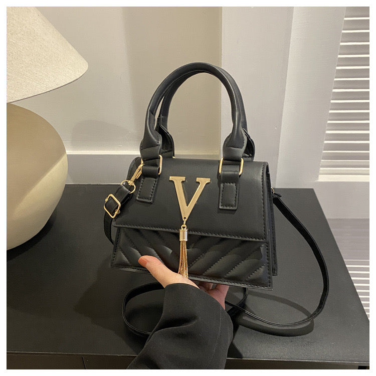 Selah Elegant Tassel Small Square Crossbody Bag Fashionable Letter Messenger Shoulder Bag for Women sling bag women shoulder bag