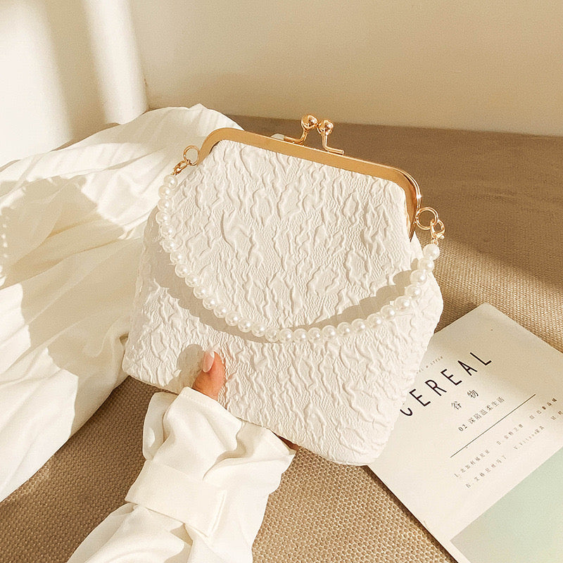 Mary Vintage Classic Lace Bag - Pearl Wedding Shell Lock Shoulder & Crossbody Bag for Women | Elegant Chain Handbag & Purse